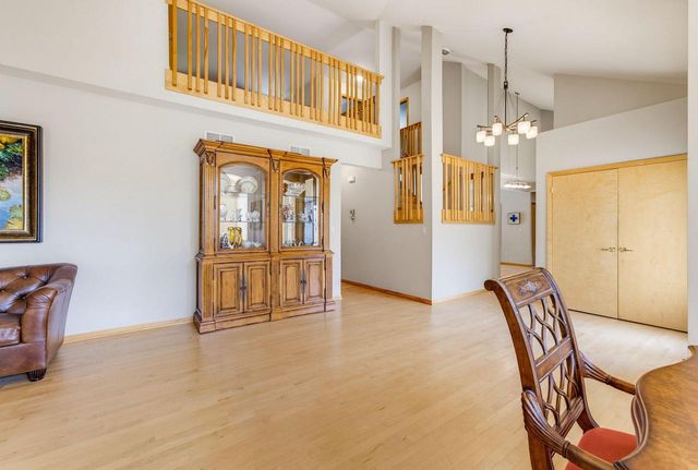 19835 Avondale DRIVE, Brookfield, WI 53045