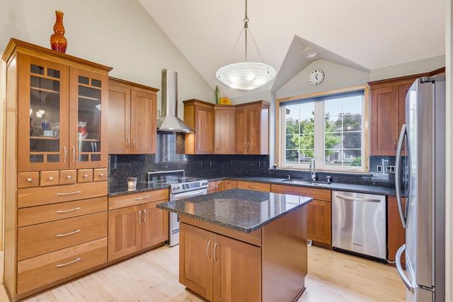 19835 Avondale DRIVE, Brookfield, WI 53045