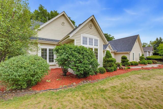 19835 Avondale DRIVE, Brookfield, WI 53045