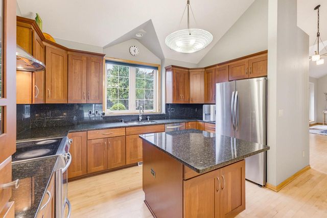 19835 Avondale DRIVE, Brookfield, WI 53045