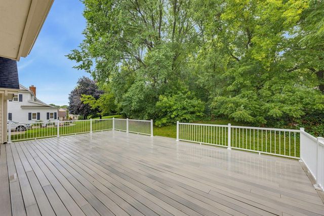 19835 Avondale DRIVE, Brookfield, WI 53045