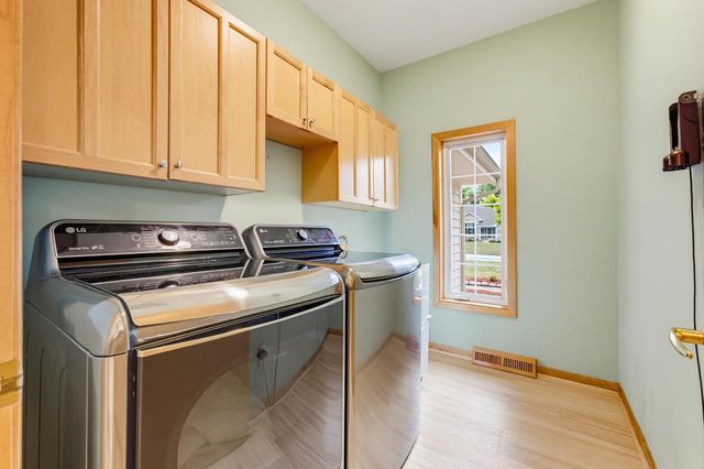 19835 Avondale DRIVE, Brookfield, WI 53045