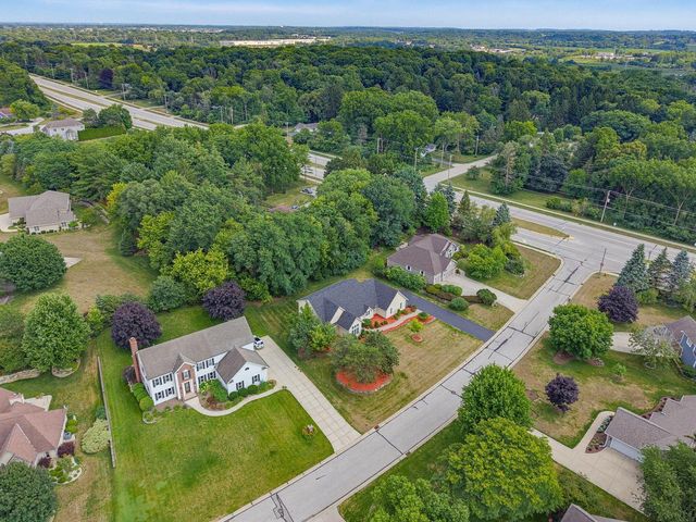 19835 Avondale DRIVE, Brookfield, WI 53045