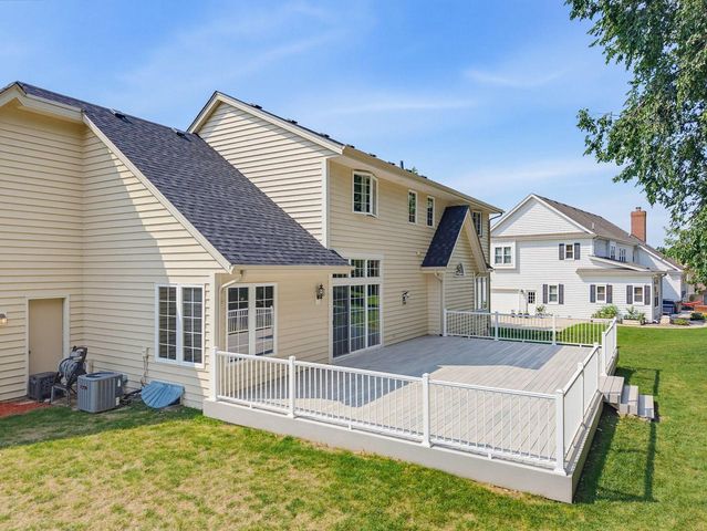 19835 Avondale DRIVE, Brookfield, WI 53045