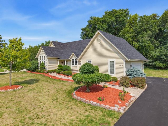 19835 Avondale DRIVE, Brookfield, WI 53045