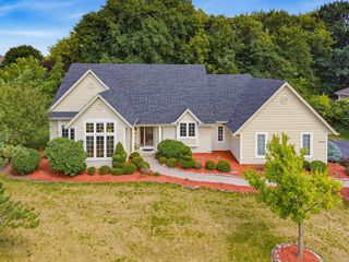 19835 Avondale DRIVE, Brookfield, WI 53045