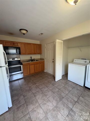 3931 Durham Lane, Charlotte, NC 28269