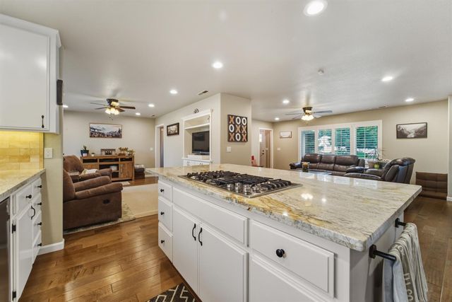 655 Saddleback Dr, Marysville, CA 95901