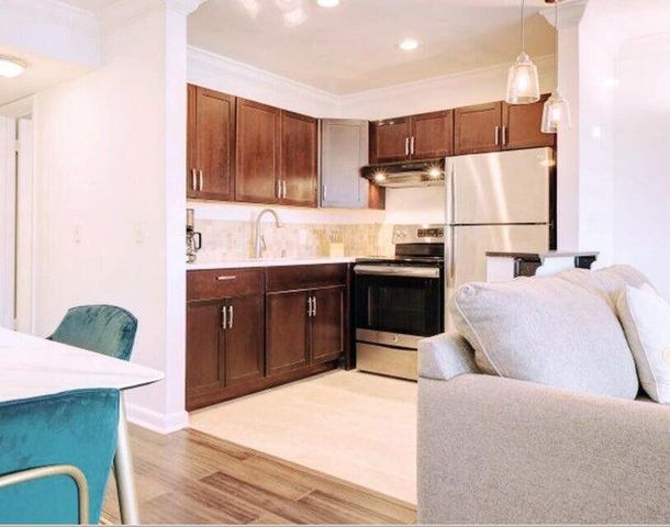 134 Berkshire F, West Palm Beach, FL 33417