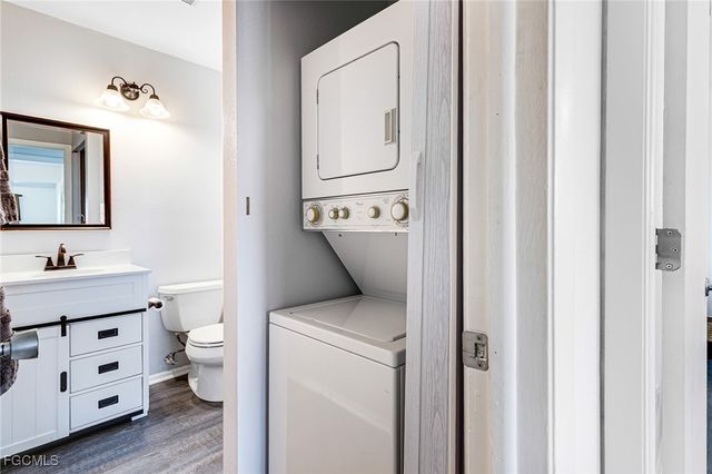 5755 Foxlake DR G, North Fort Myers, FL 33917