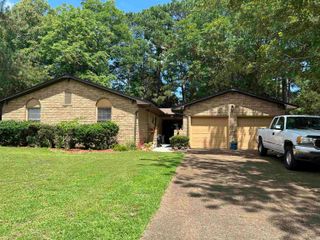 2104 Indian Trails Street, Jonesboro, AR 72401