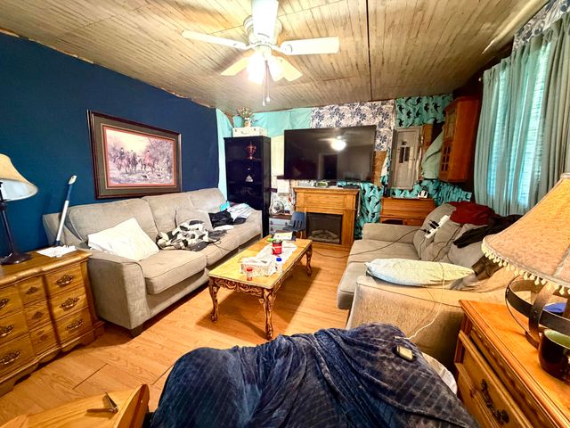 7205 White Oak Road, Junction City, KY 40440
