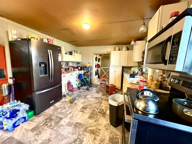 7205 White Oak Road, Junction City, KY 40440