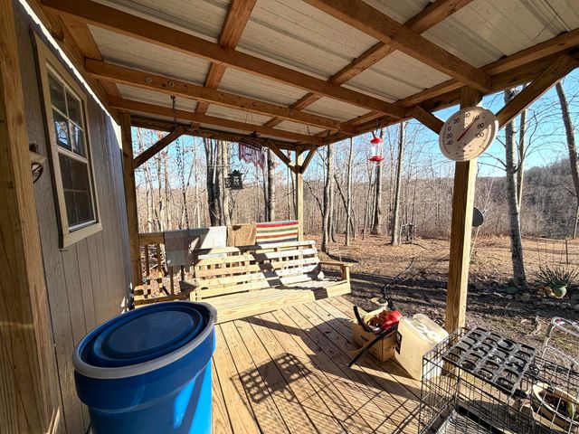 7205 White Oak Road, Junction City, KY 40440