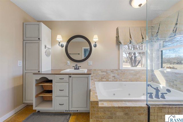 57177 Juniper Road, Good Thunder, MN 56037