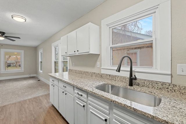 821 N Taylor St, El Dorado, KS 67042