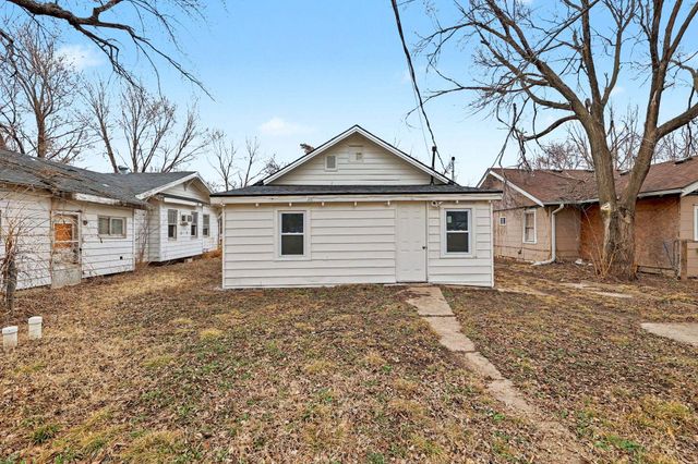 821 N Taylor St, El Dorado, KS 67042