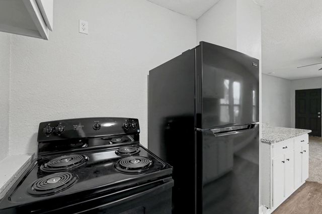 821 N Taylor St, El Dorado, KS 67042