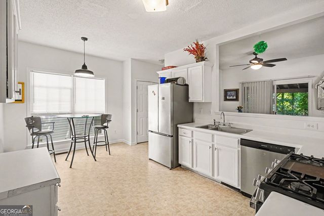 490 Bottesford Drive NW, Kennesaw, GA 30144