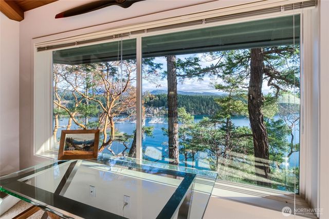 573 Harborview Lane, Orcas Island, WA 98243