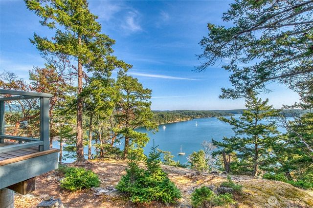 573 Harborview Lane, Orcas Island, WA 98243