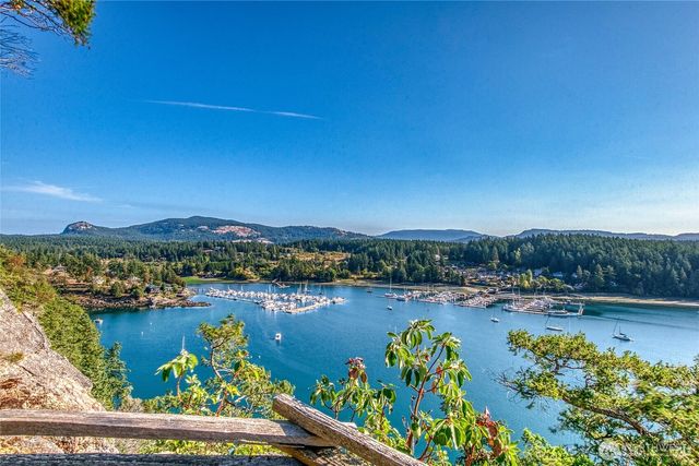 573 Harborview Lane, Orcas Island, WA 98243