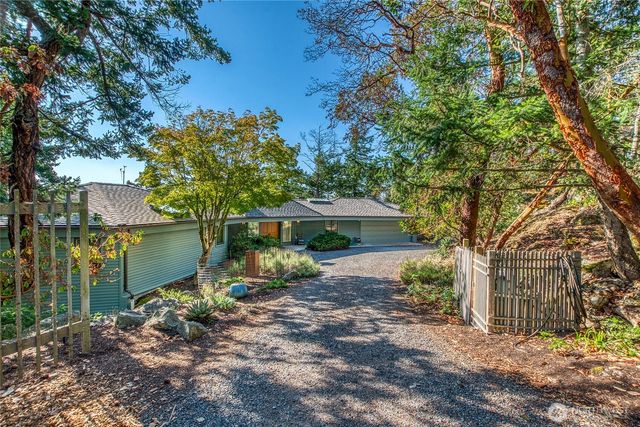 573 Harborview Lane, Orcas Island, WA 98243