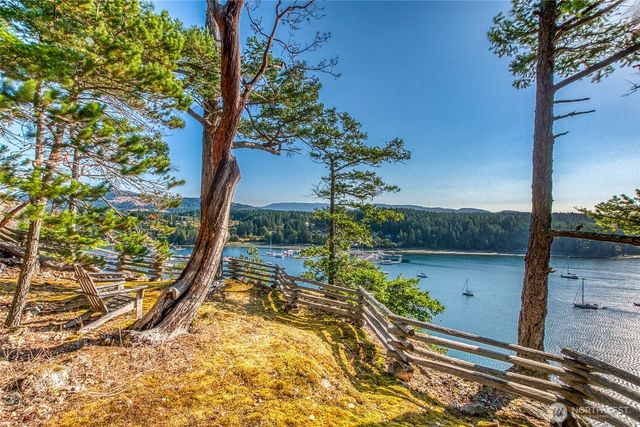 573 Harborview Lane, Orcas Island, WA 98243