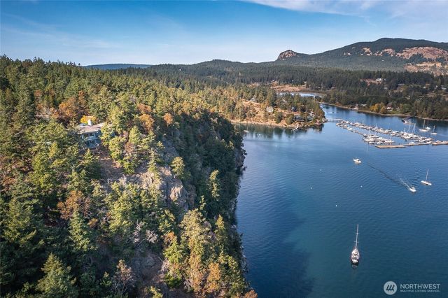 573 Harborview Lane, Orcas Island, WA 98243