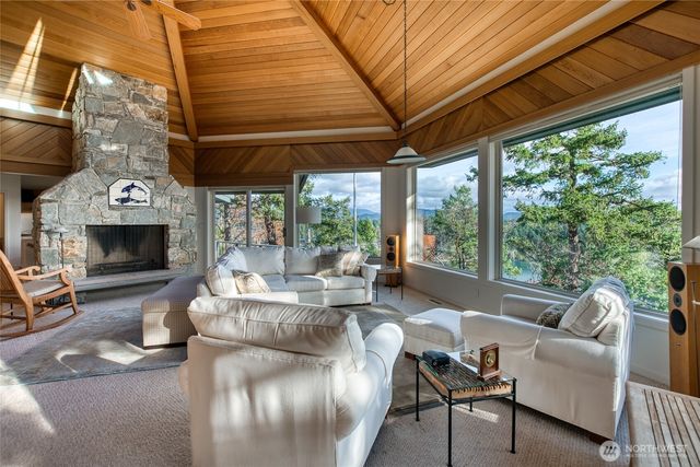 573 Harborview Lane, Orcas Island, WA 98243
