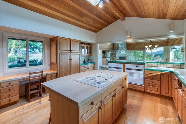 573 Harborview Lane, Orcas Island, WA 98243