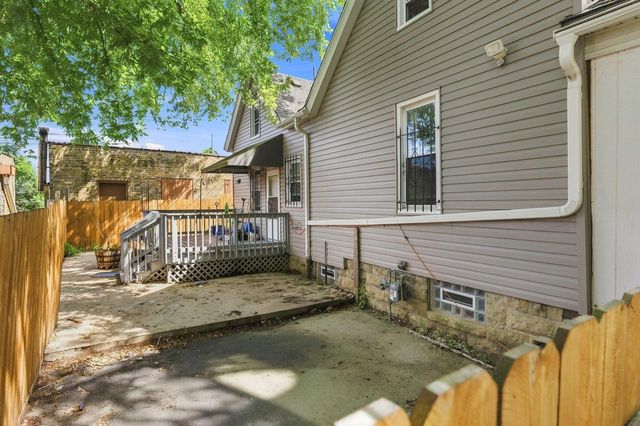 1412 S 32nd STREET, Milwaukee, WI 53215
