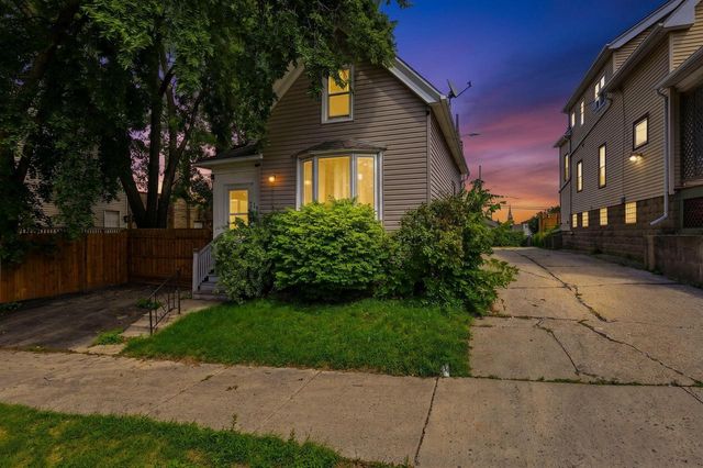 1412 S 32nd STREET, Milwaukee, WI 53215