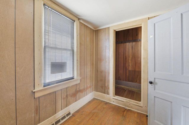 1412 S 32nd STREET, Milwaukee, WI 53215