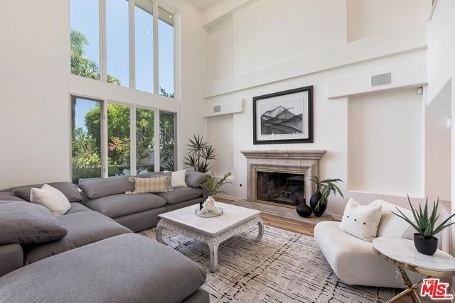 12683 Promontory Road, Los Angeles, CA 90049