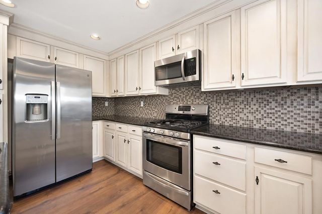 5658 Blackrock Rd, Rocklin, CA 95765