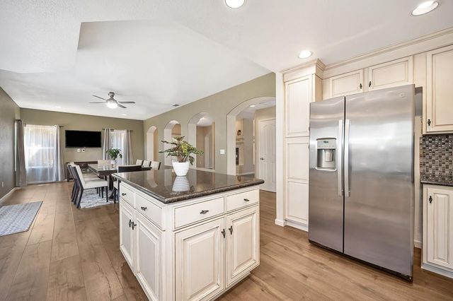 5658 Blackrock Rd, Rocklin, CA 95765