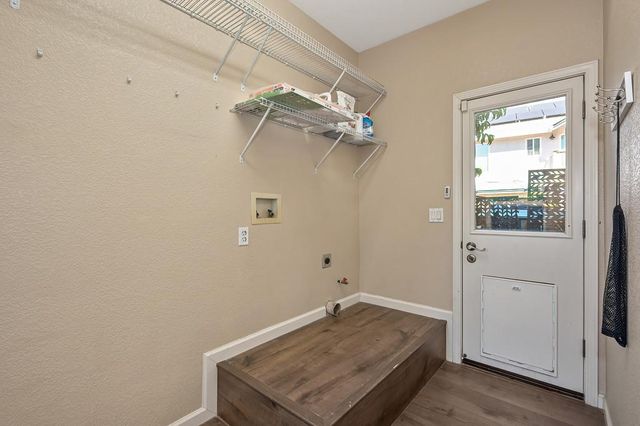 5658 Blackrock Rd, Rocklin, CA 95765