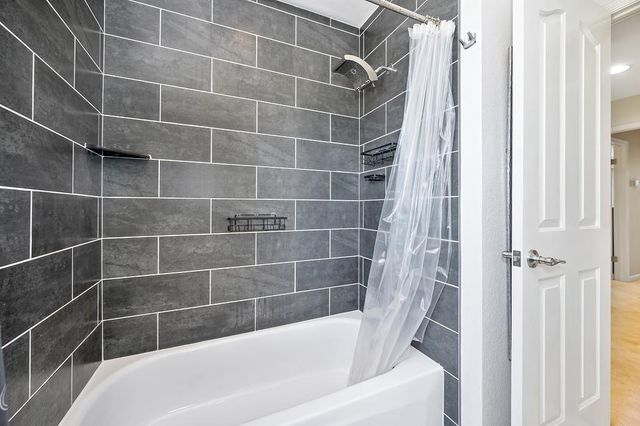 5658 Blackrock Rd, Rocklin, CA 95765