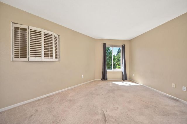 5658 Blackrock Rd, Rocklin, CA 95765