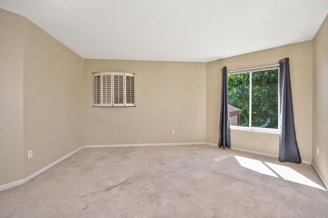 5658 Blackrock Rd, Rocklin, CA 95765