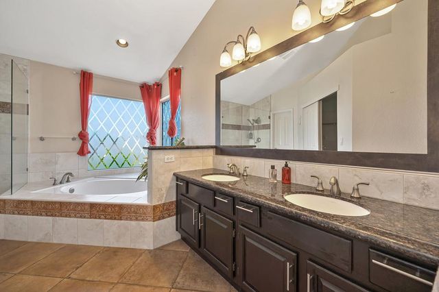 5658 Blackrock Rd, Rocklin, CA 95765