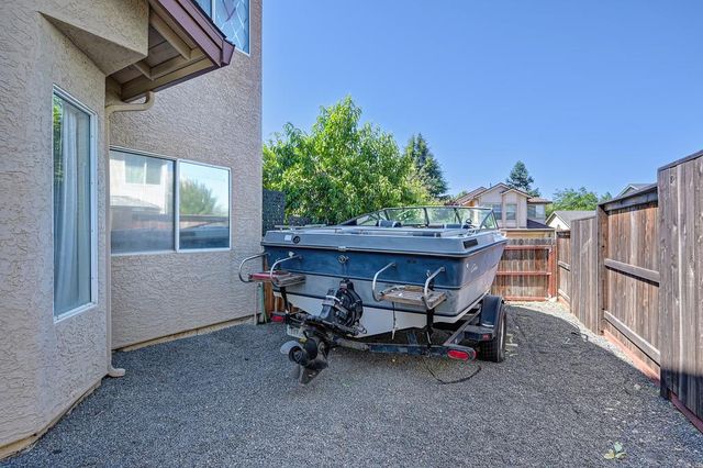 5658 Blackrock Rd, Rocklin, CA 95765