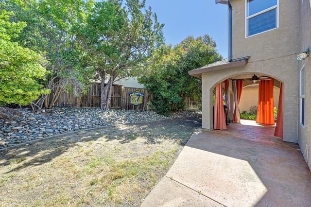 5658 Blackrock Rd, Rocklin, CA 95765