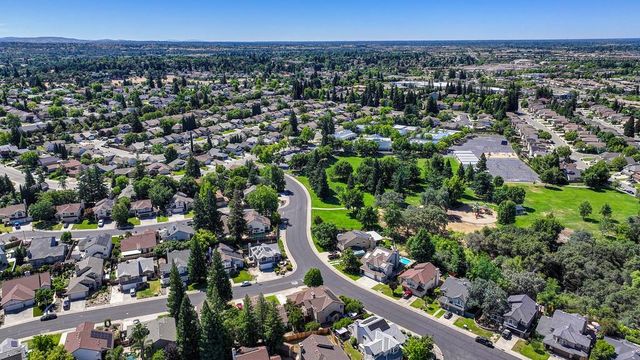 5658 Blackrock Rd, Rocklin, CA 95765