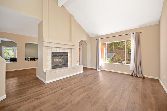 5658 Blackrock Rd, Rocklin, CA 95765