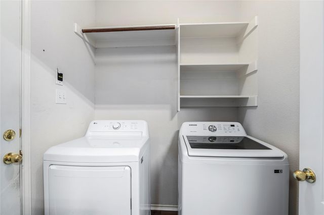 135 Amber Oak DR, Kyle, TX 78640