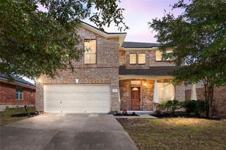 135 Amber Oak DR, Kyle, TX 78640