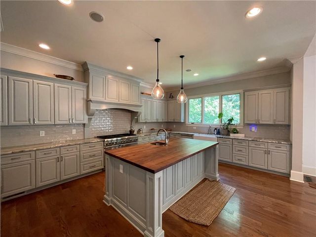 6321 Hunting Creek Road, Atlanta, GA 30328