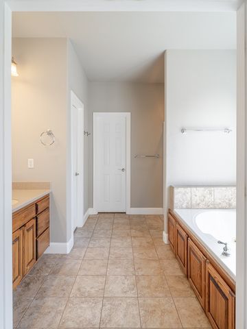 13 Bobwith Lane, Bella Vista, AR 72714